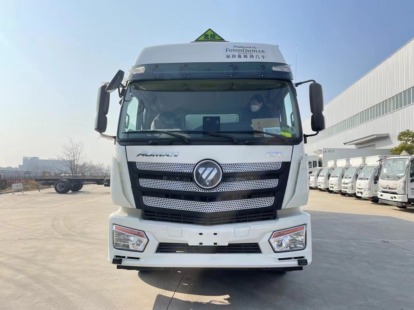 福田歐曼前四后八國(guó)六氣瓶車(chē)